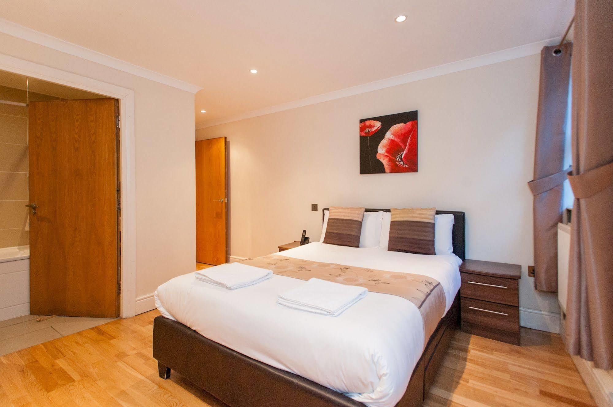 London Serviced Apartments ภายนอก รูปภาพ