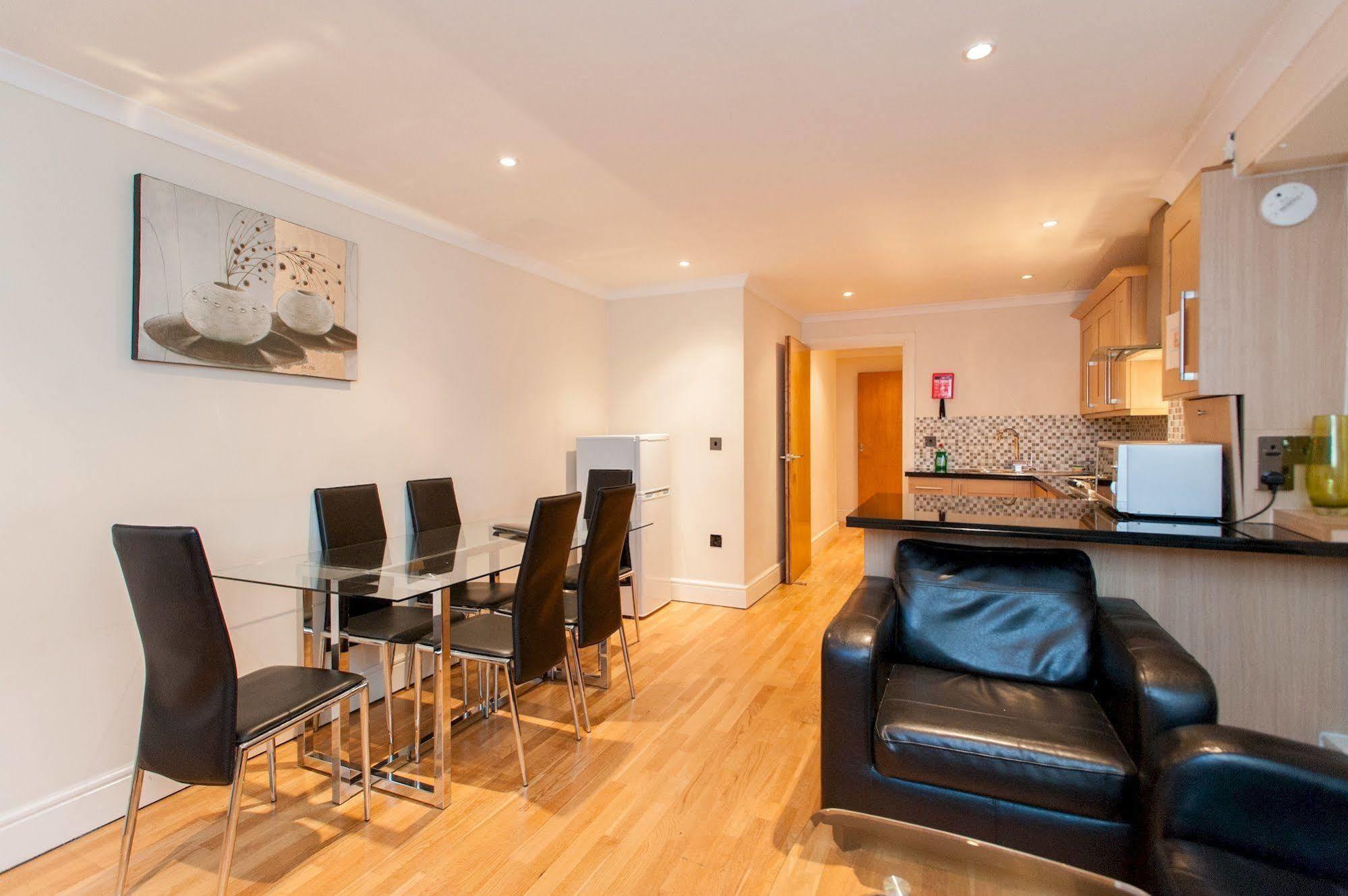 London Serviced Apartments ภายนอก รูปภาพ