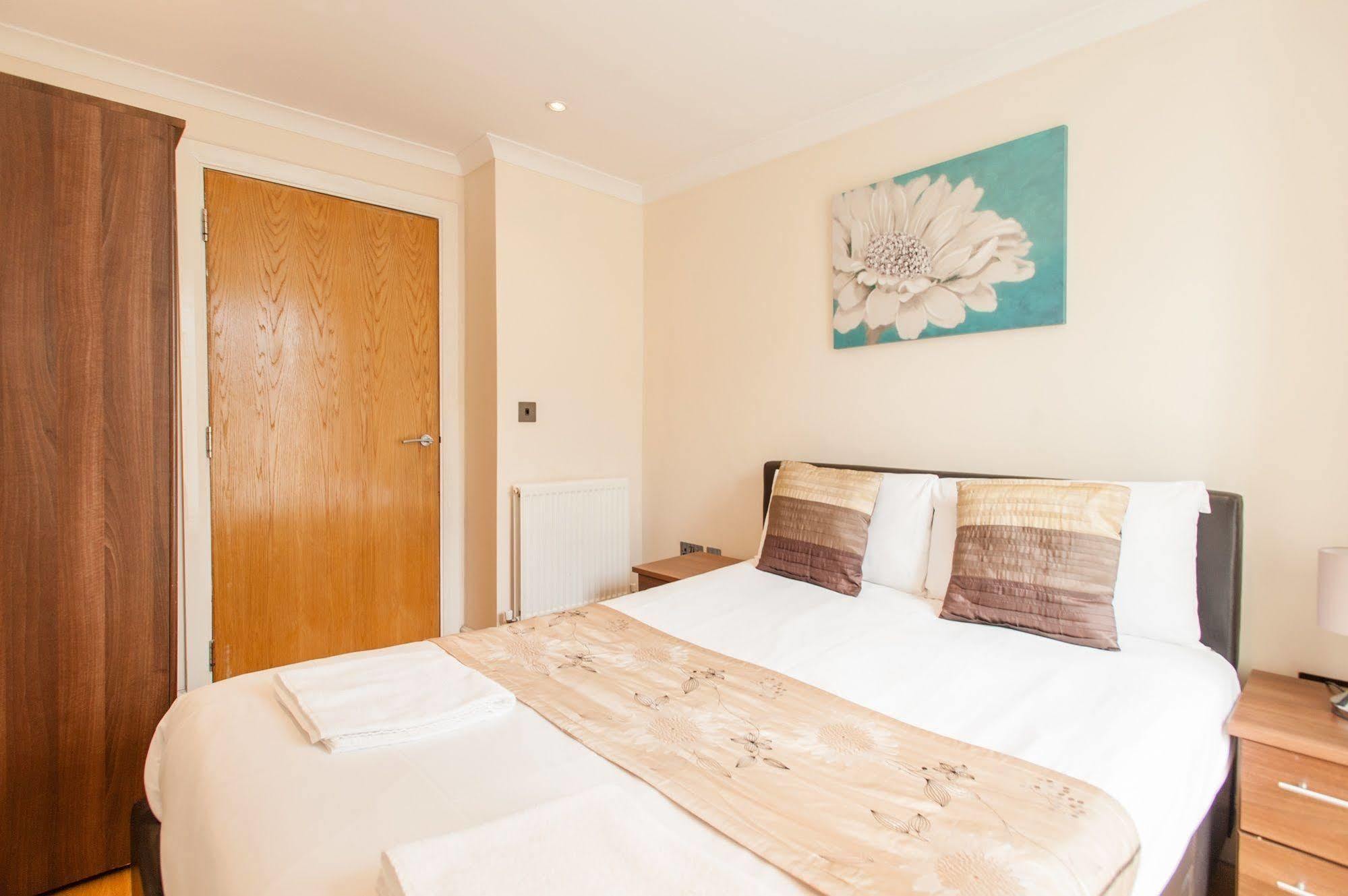 London Serviced Apartments ภายนอก รูปภาพ